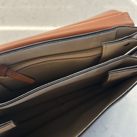 CHLOE
Suede Calfskin Medium Faye Shoulder Bag Tobacco - Picture 9 of 12